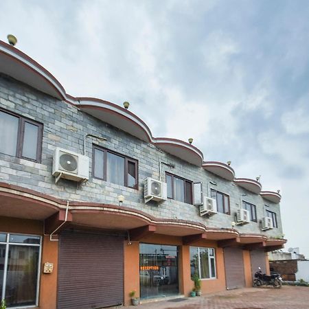 Oyo Flagship Vibes Hotel Nālāgarh Exterior foto