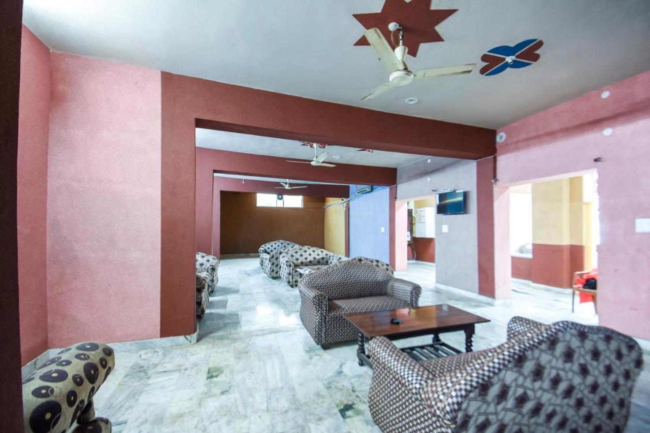 Oyo Flagship Vibes Hotel Nālāgarh Exterior foto