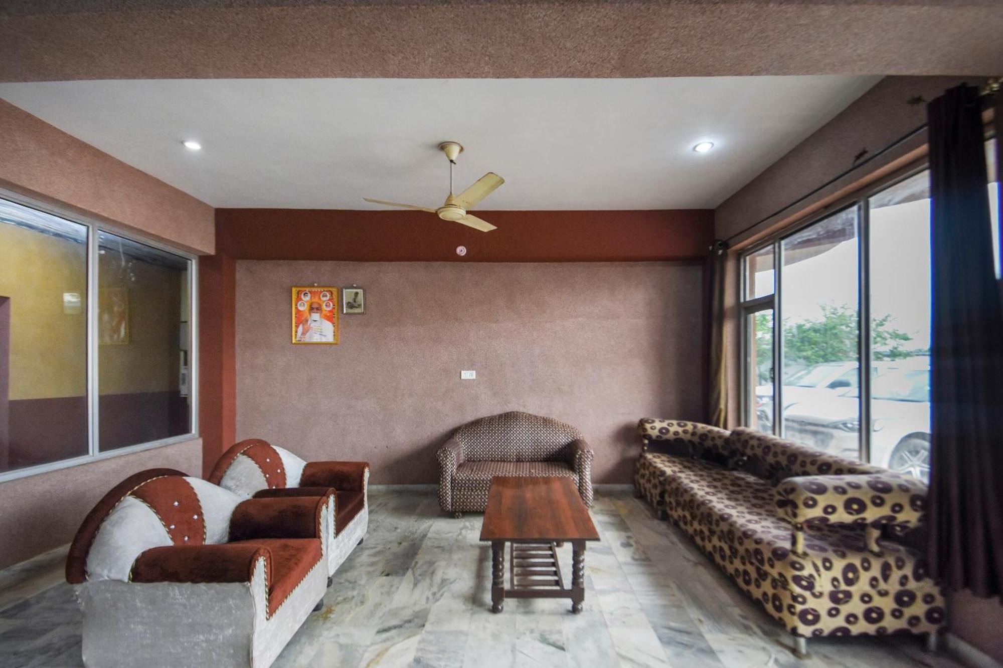 Oyo Flagship Vibes Hotel Nālāgarh Exterior foto